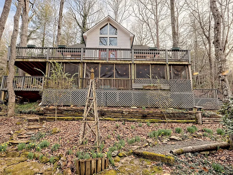 Creek Rd — Photo 12
