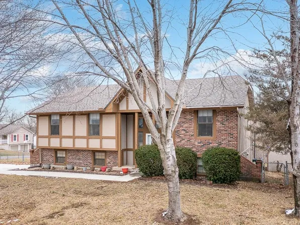 3233 N 100th St, Kansas City, KS 66109