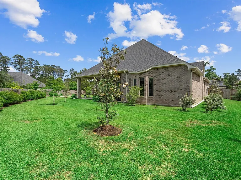122 Coral Bells Ct — Photo 41