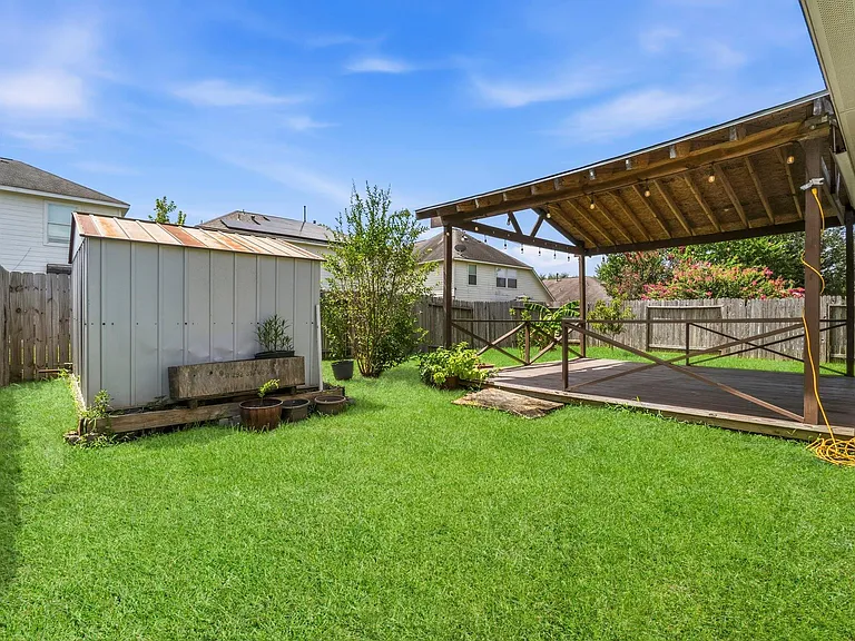 8203 Loetsch Ridge Way — Photo 30