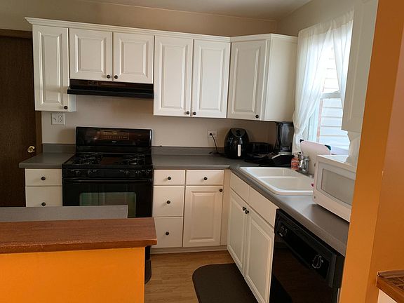 5th image of 257 Tamarack Dr