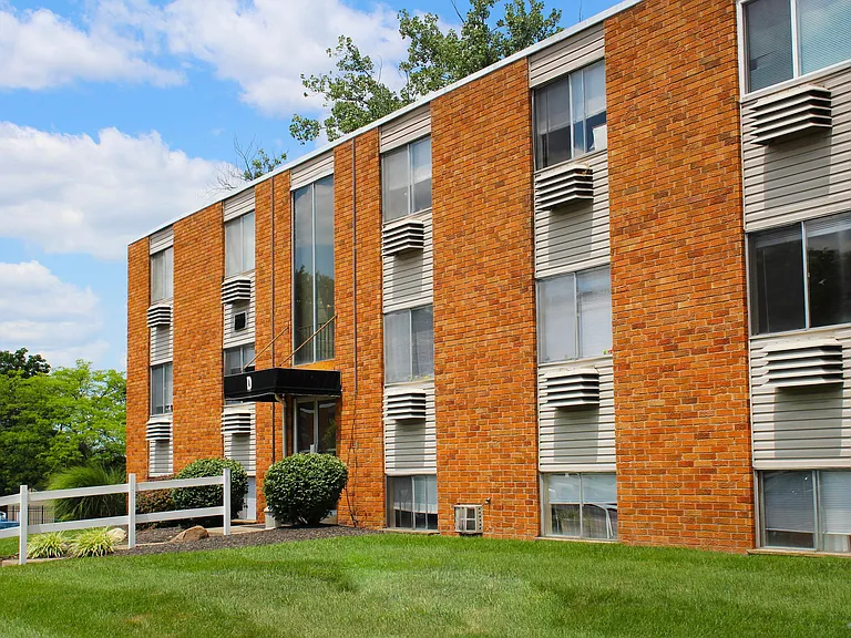 Barkley Ridge Apartments — Photo 38