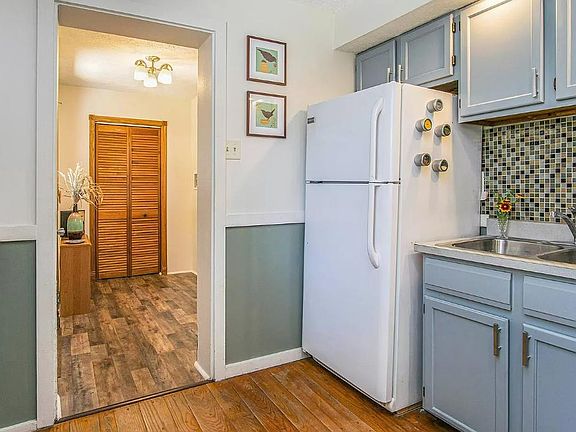 4th image of 55690 Brink Ave