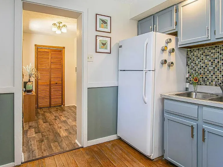 55680 Brink Ave — Photo 6