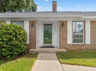 6490 Hermitage Dr, Pensacola, FL 32504