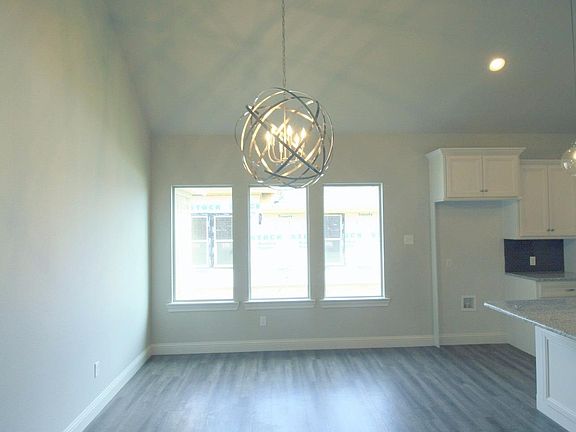 5th image of 12206 Norfolk Ave