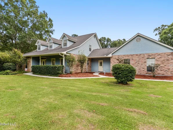 39 Woodridge Ln, Picayune, MS 39466