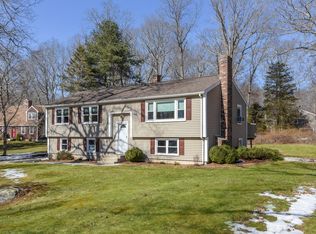 8 Longate Rd, Clinton, CT 06413