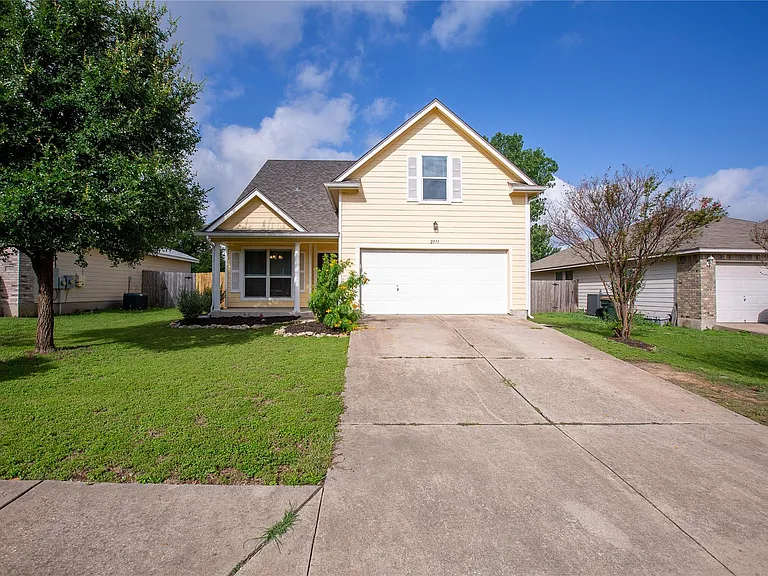 2571A Georgian Dr — Photo 1