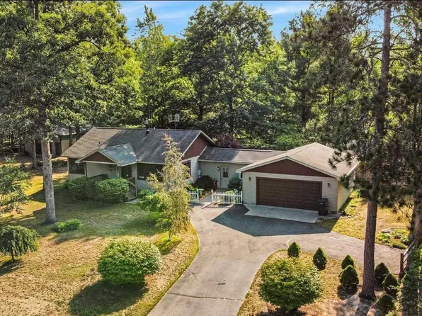 9687 Pine Circle Dr NW, Rapid City, MI 49676