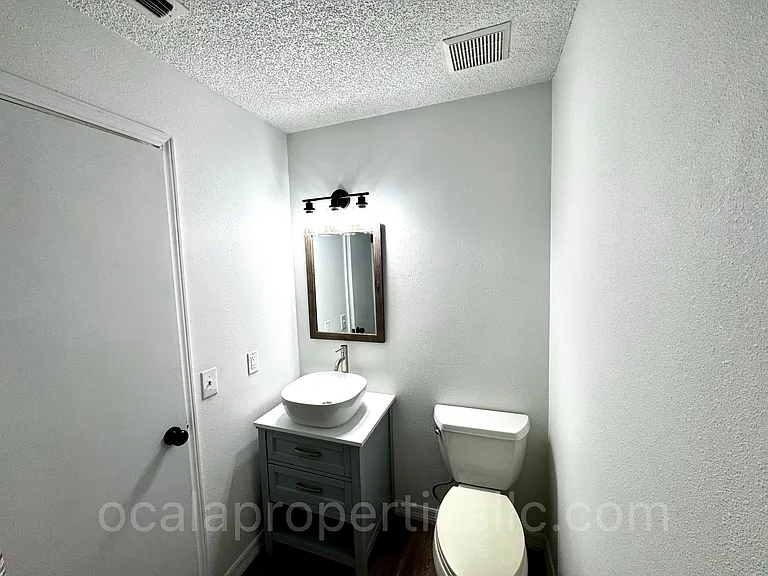 3380 NE 44th Pl — Photo 20
