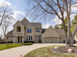 9326 Wedgewood Dr, Woodbury, MN 55125