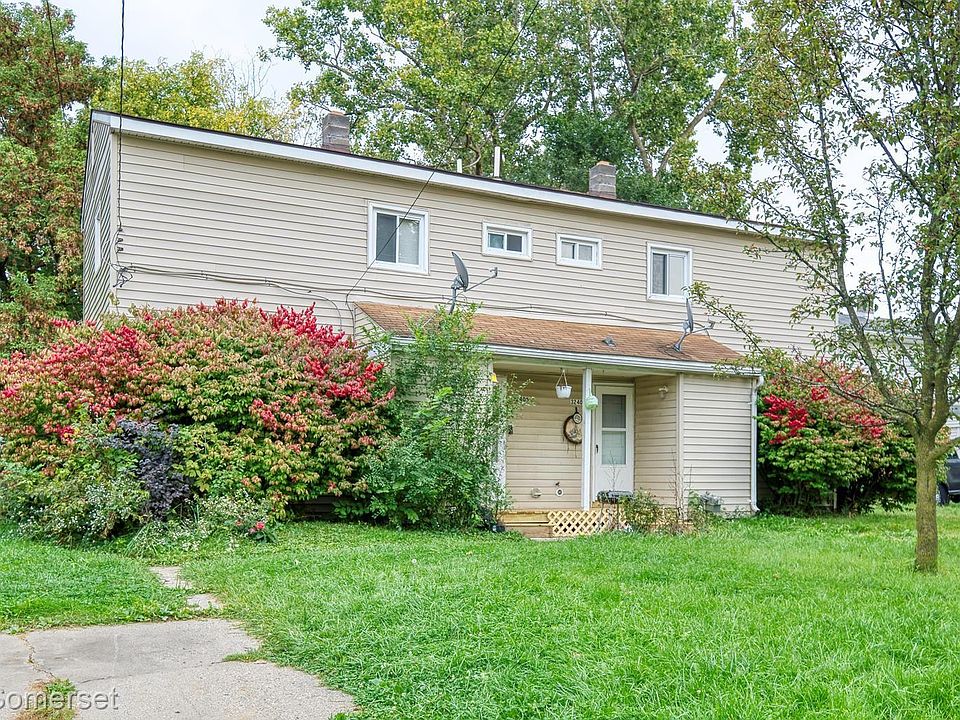1st image of 32405-32407 Muskegon Ct