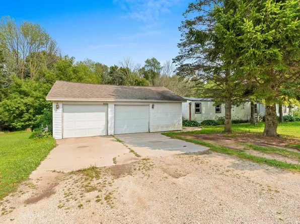 N3222 County Road B, Kewaunee, WI 54216