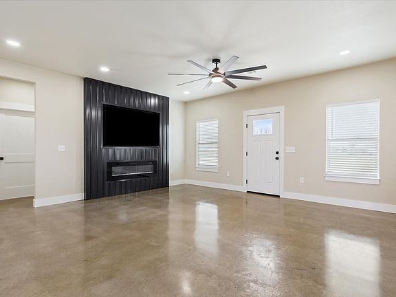 3rd image of 213 Kasberg Rd