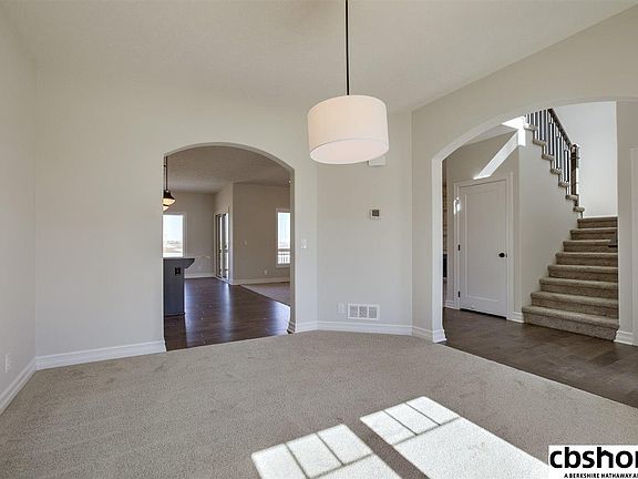 3rd image of 18806 Sahler St