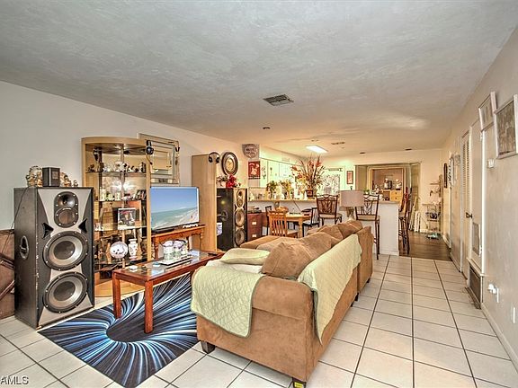 4th image of 1131 Joel Blvd