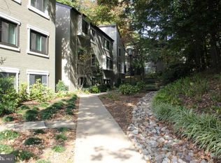 11723 Karbon Hill Ct APT 203, Reston, VA 20191
