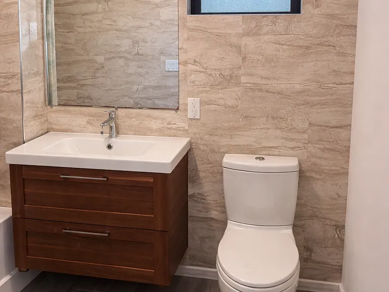 407 Ocean View Ave #1 — Photo 4