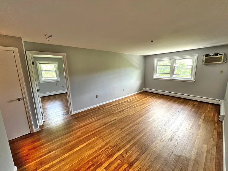 45 Maynard St #15 — Photo 17