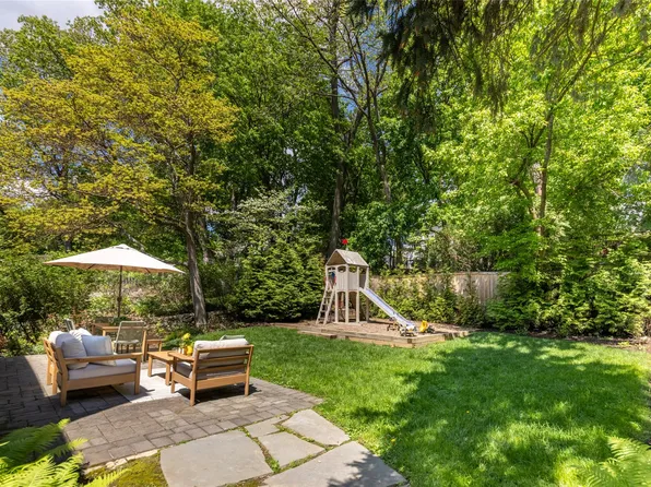 27 Highland Avenue, Dobbs Ferry, NY 10522