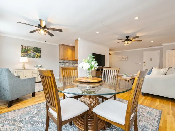 3 Birchwood Court #4F, Mineola, NY 11501