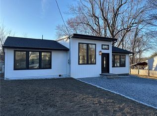 13 E Dogwood Dr, Poughkeepsie, NY