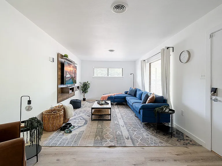 631 Sherwood Dr — Photo 10