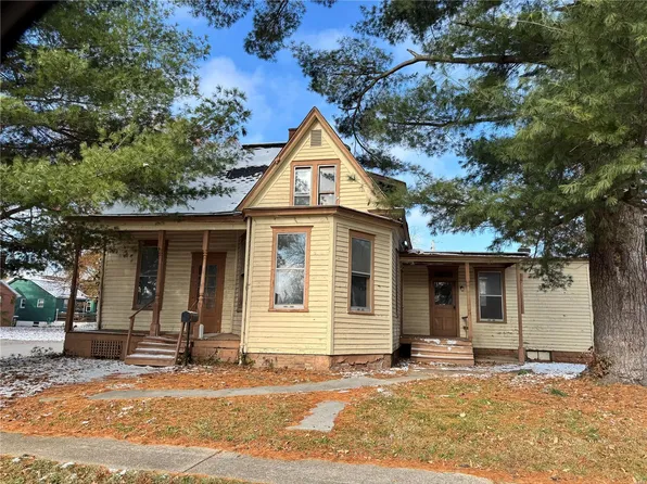 302 E Washington St, O'Fallon, IL 62269