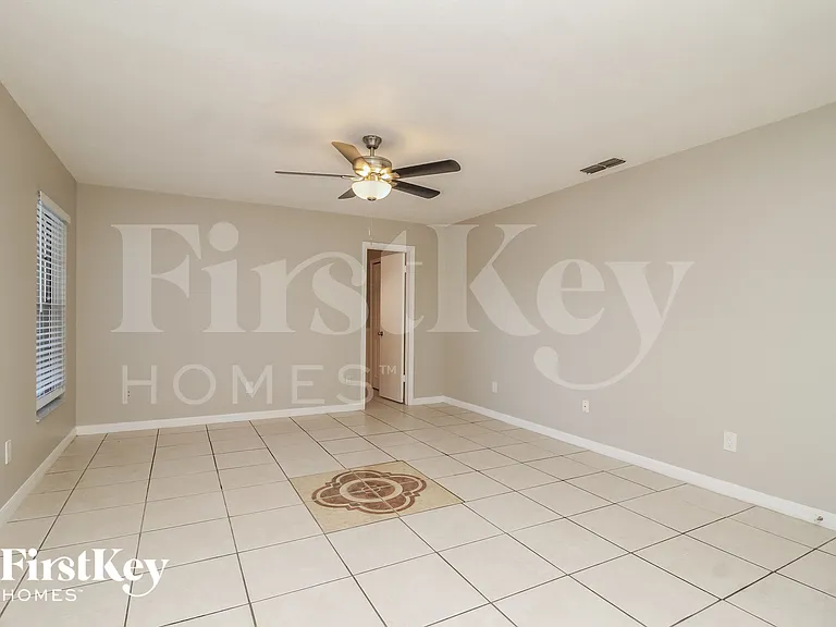 372 Fairgreen Pl — Photo 7