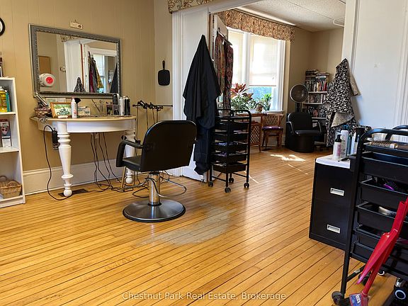 5th image of 151 Royal St