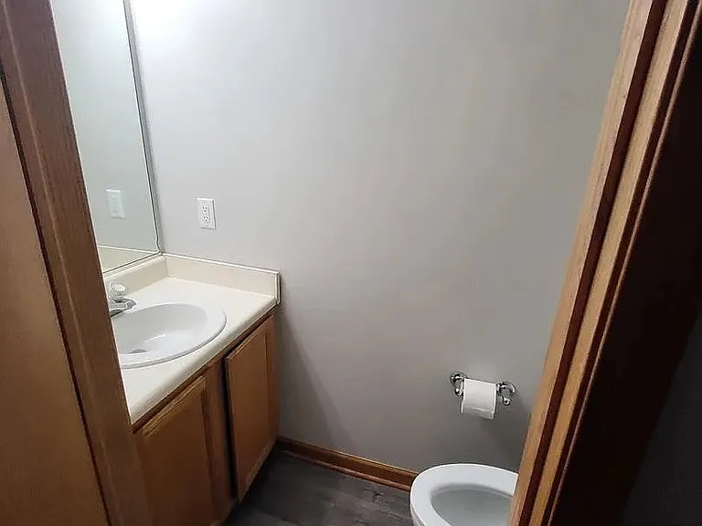 1325 SE Delaware Ave #1 — Photo 9