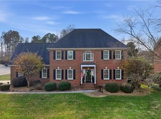 112 Winrow Dr, Jamestown, NC 27282