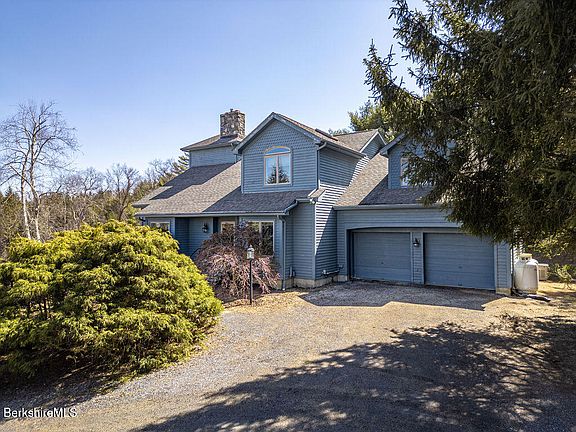 2nd image of 3 Townhouse Hill Rd