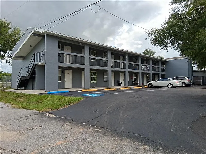27 W Crystal Ave #103
