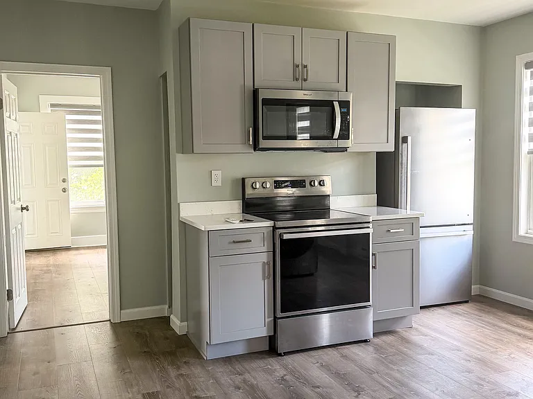 4 Fairbanks St #2 — Photo 1