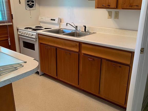 2nd image of 344 N Broad St #3