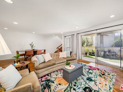 5323 Coldwater Canyon Ave APT B, Van Nuys, CA, 91401