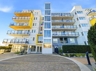 809 4th Ave #103, New Westminster, BC V3M 0K1