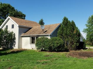 9320 White Oaks Rd, Harvard, IL 60033