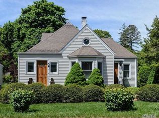18 Perry Ave, Bayville, NY 11709