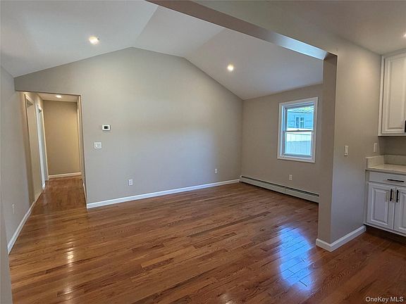 4th image of 17A North St #17-A