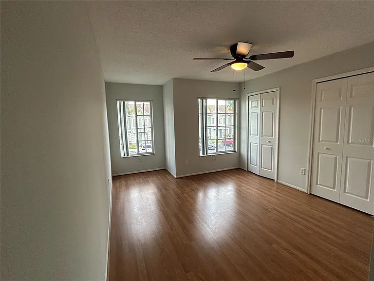 1727 Fluorshire Dr — Photo 32