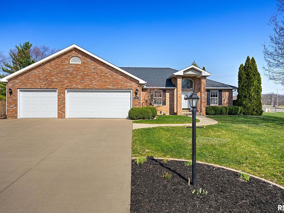 1st image of 1201 Linden St