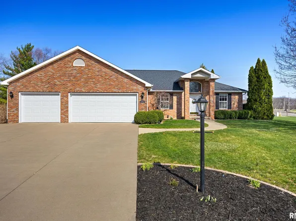 1201 Linden St, Morton, IL 61550