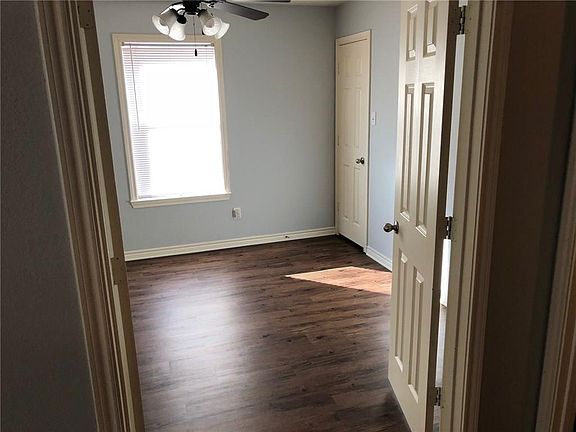 5th image of 2612 Clubhouse Dr