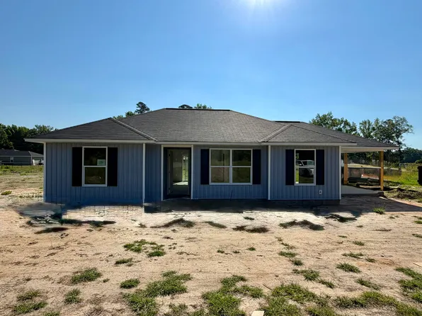 313 S Hampton St, Pinewood, SC 29125