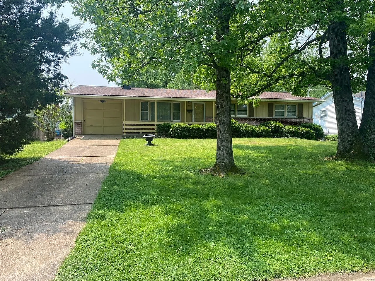 708 Cherry St photo 1