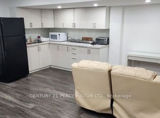102 Crumlin Cres, Brampton, ON L6X 0Y4