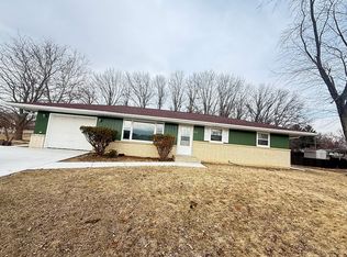 8320 Trudy Rd, Rockford, IL 61108